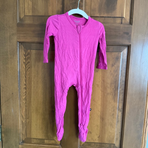 Kyte BABY Zippered Footie - Raspberry - Picture 2 of 6